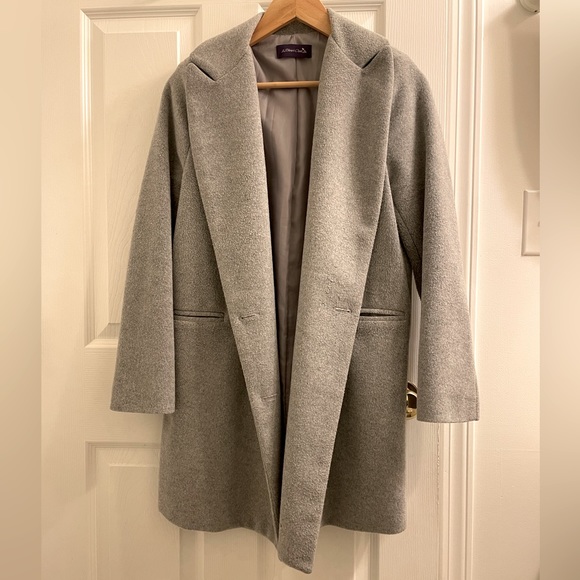 Light Grey coat, made in Korea. Cute blue hidden collar. - Picture 1 of 7